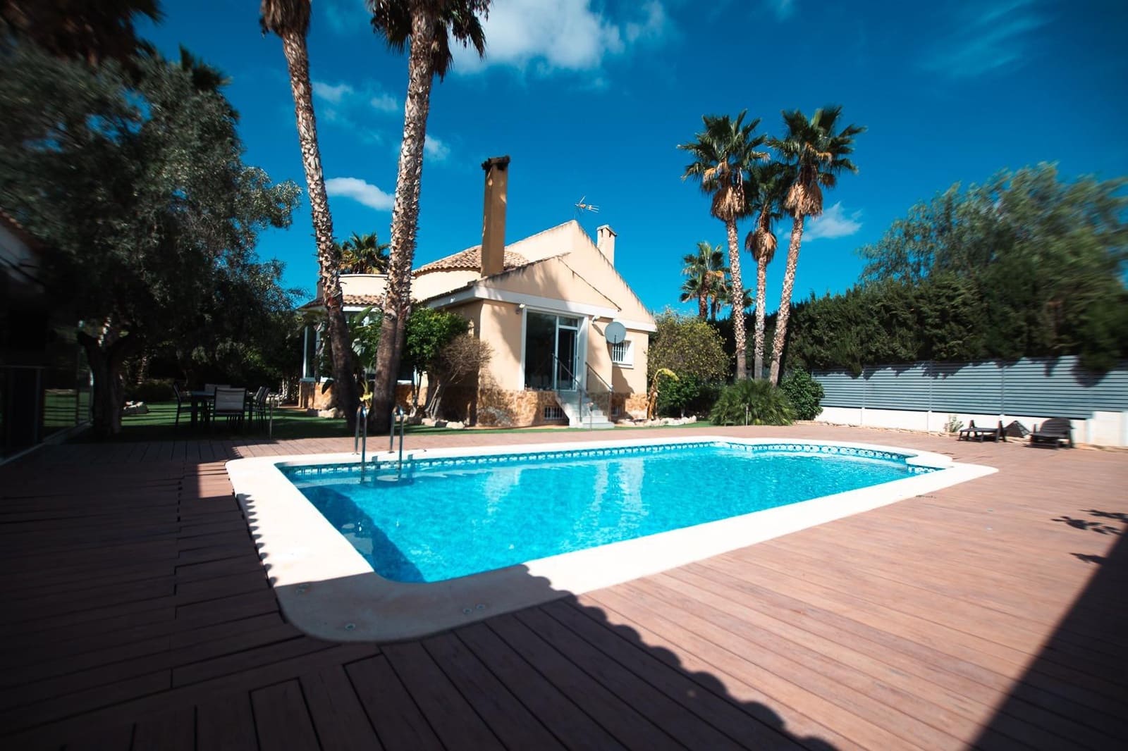 4 sypialnia Willa na sprzedaż w Muchamiel / Mutxamel z basenem - 850 000 € (Ref: 9334877)