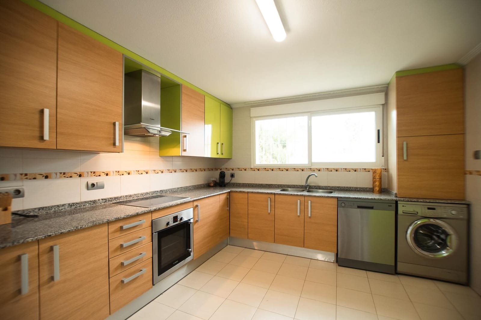 4 sypialnia Willa na sprzedaż w Muchamiel / Mutxamel z basenem - 850 000 € (Ref: 9334877)