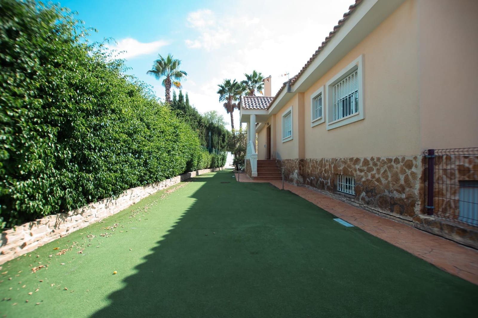 4 sypialnia Willa na sprzedaż w Muchamiel / Mutxamel z basenem - 850 000 € (Ref: 9334877)