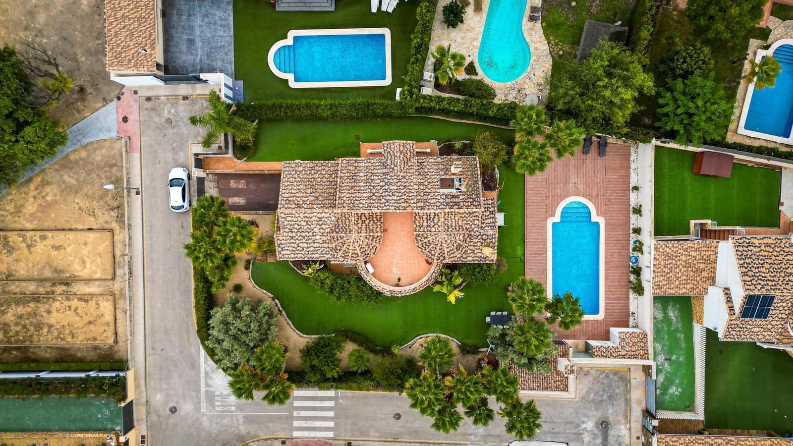 4 sypialnia Willa na sprzedaż w Muchamiel / Mutxamel z basenem - 850 000 € (Ref: 9334877)