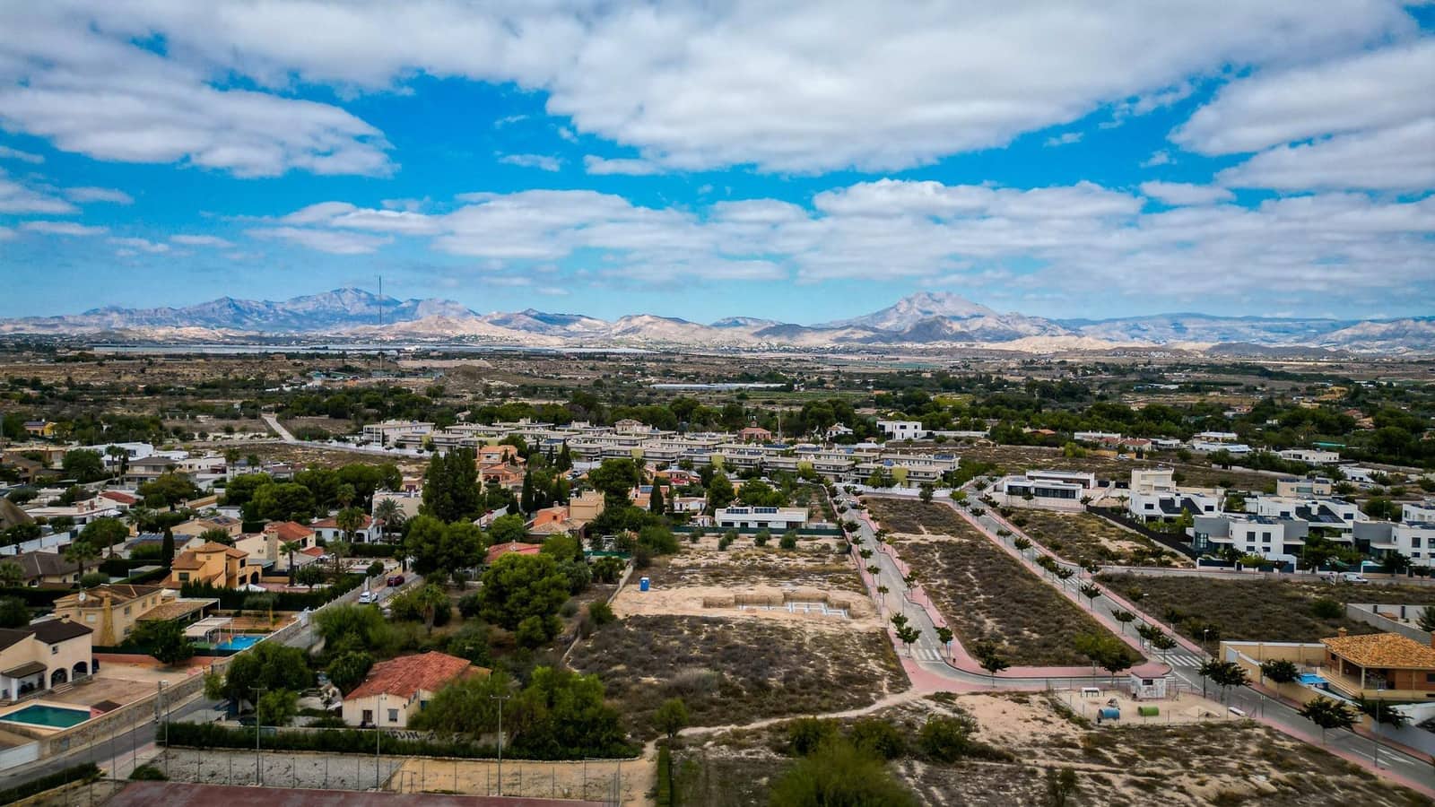 4 sypialnia Willa na sprzedaż w Muchamiel / Mutxamel z basenem - 850 000 € (Ref: 9334877)