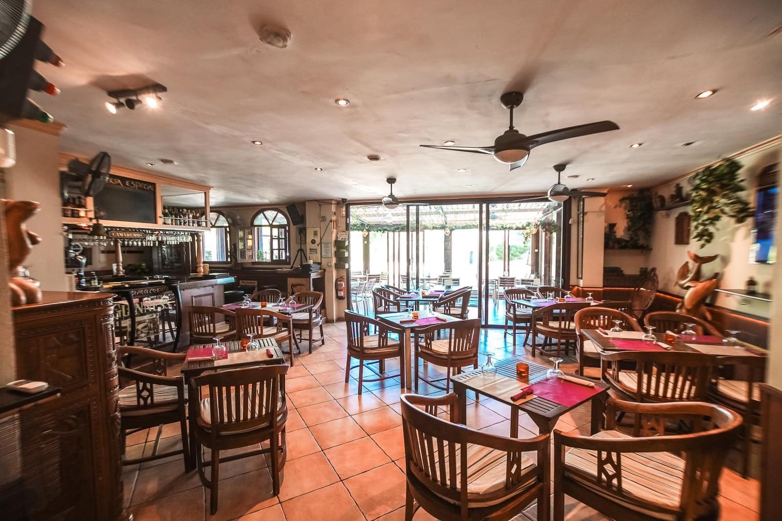 Biznes do wynajęcia w Denia - 1 750 € (Ref: 9337967)