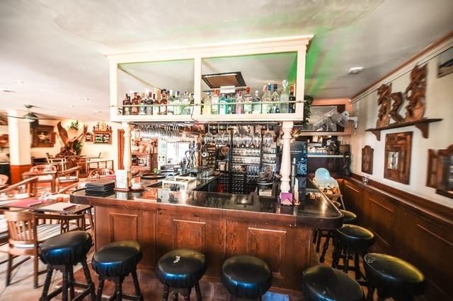 Yritys vuokrattavana paikassa El Puerto, Dénia - 1 750 € (Ref: 9337967)