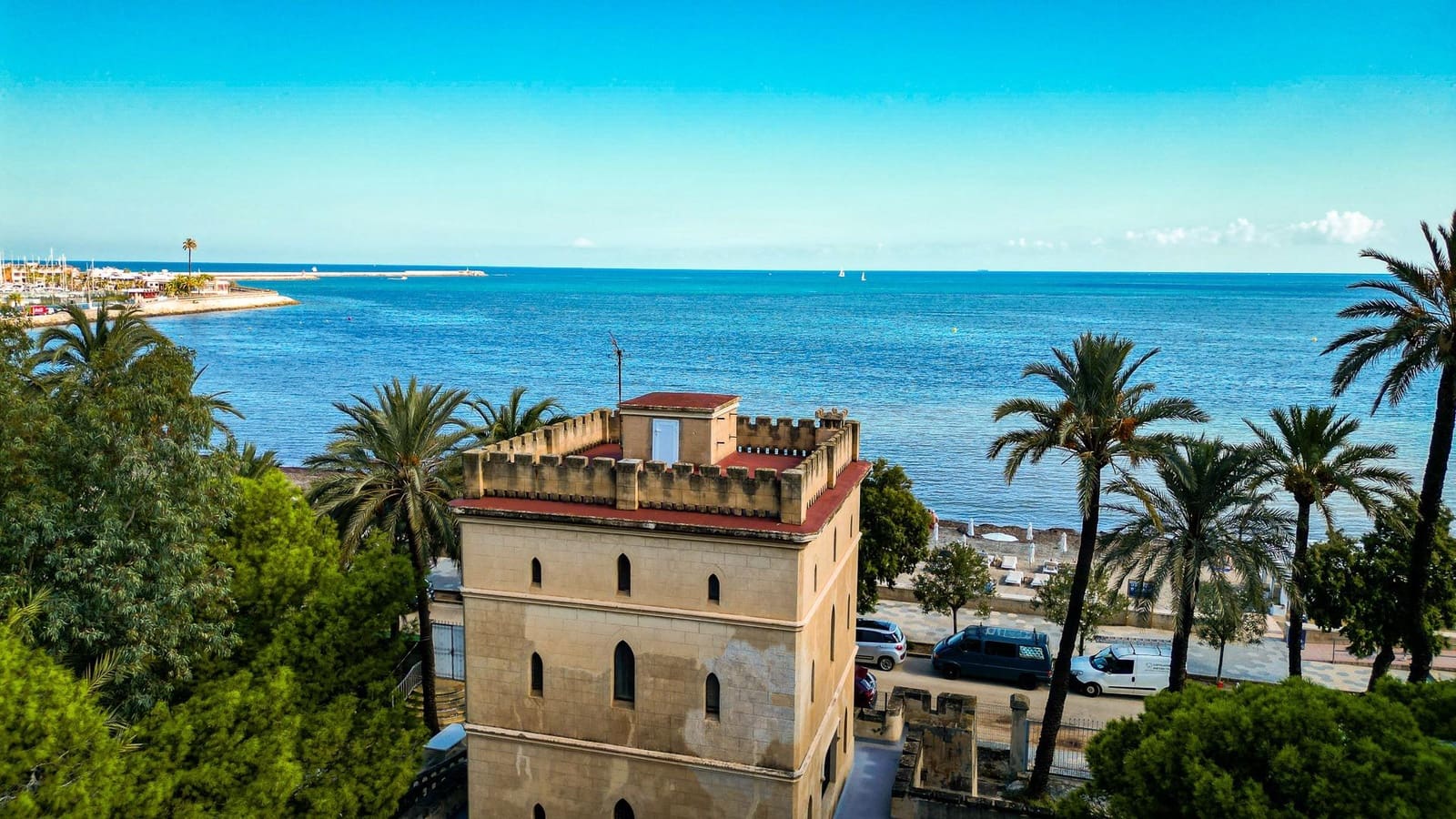 Biznes do wynajęcia w Denia - 1 750 € (Ref: 9337967)