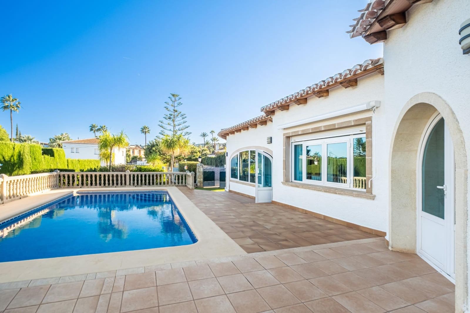 5 makuuhuone Huvila myytävänä paikassa Javea / Xabia mukana uima-altaan - 630 000 € (Ref: 9349481)