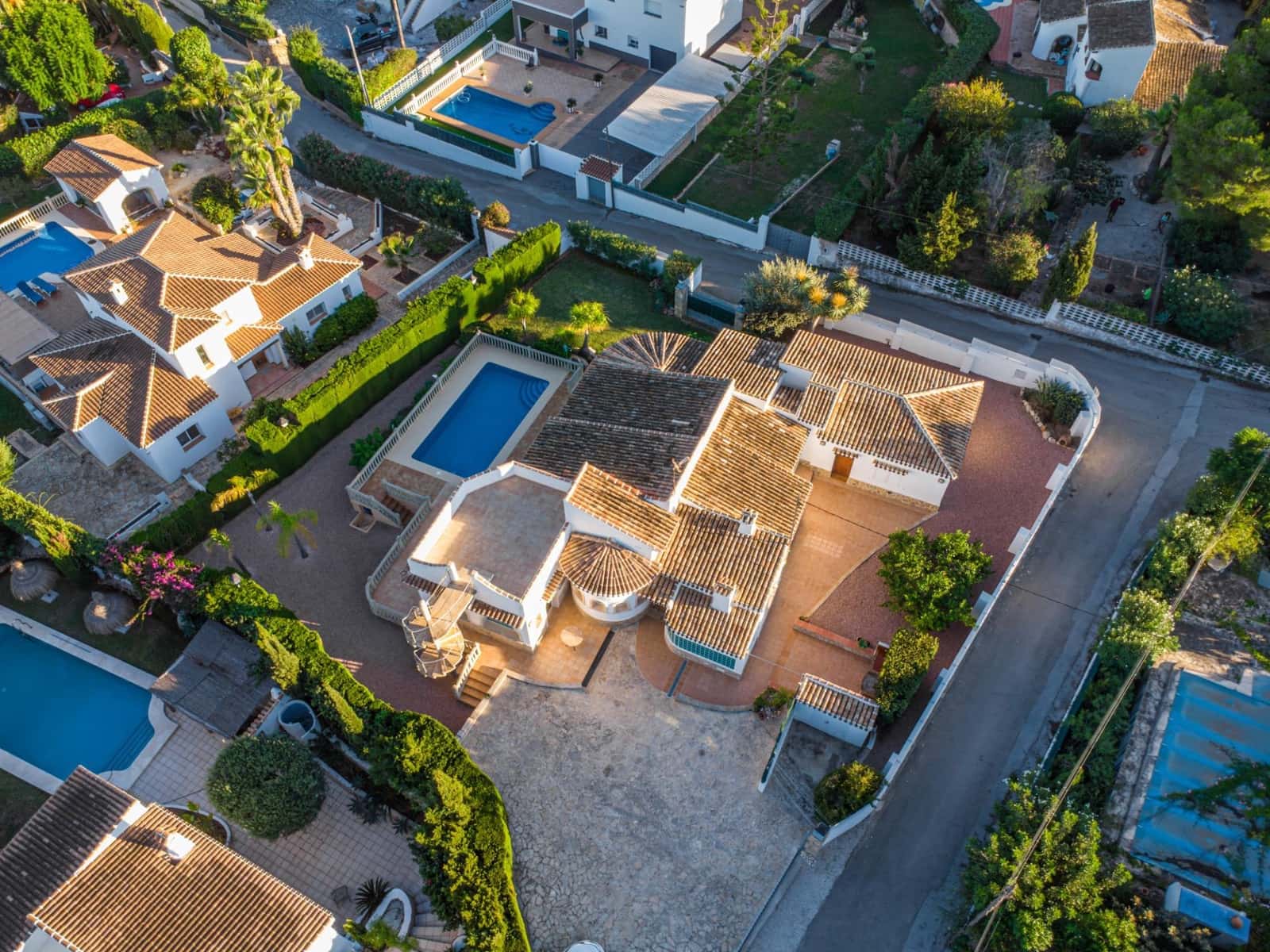 5 makuuhuone Huvila myytävänä paikassa Javea / Xabia mukana uima-altaan - 630 000 € (Ref: 9349481)