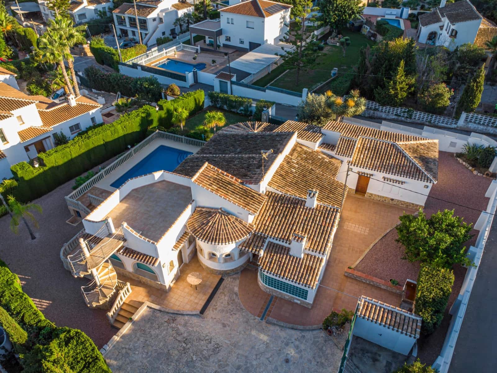 5 makuuhuone Huvila myytävänä paikassa Javea / Xabia mukana uima-altaan - 630 000 € (Ref: 9349481)