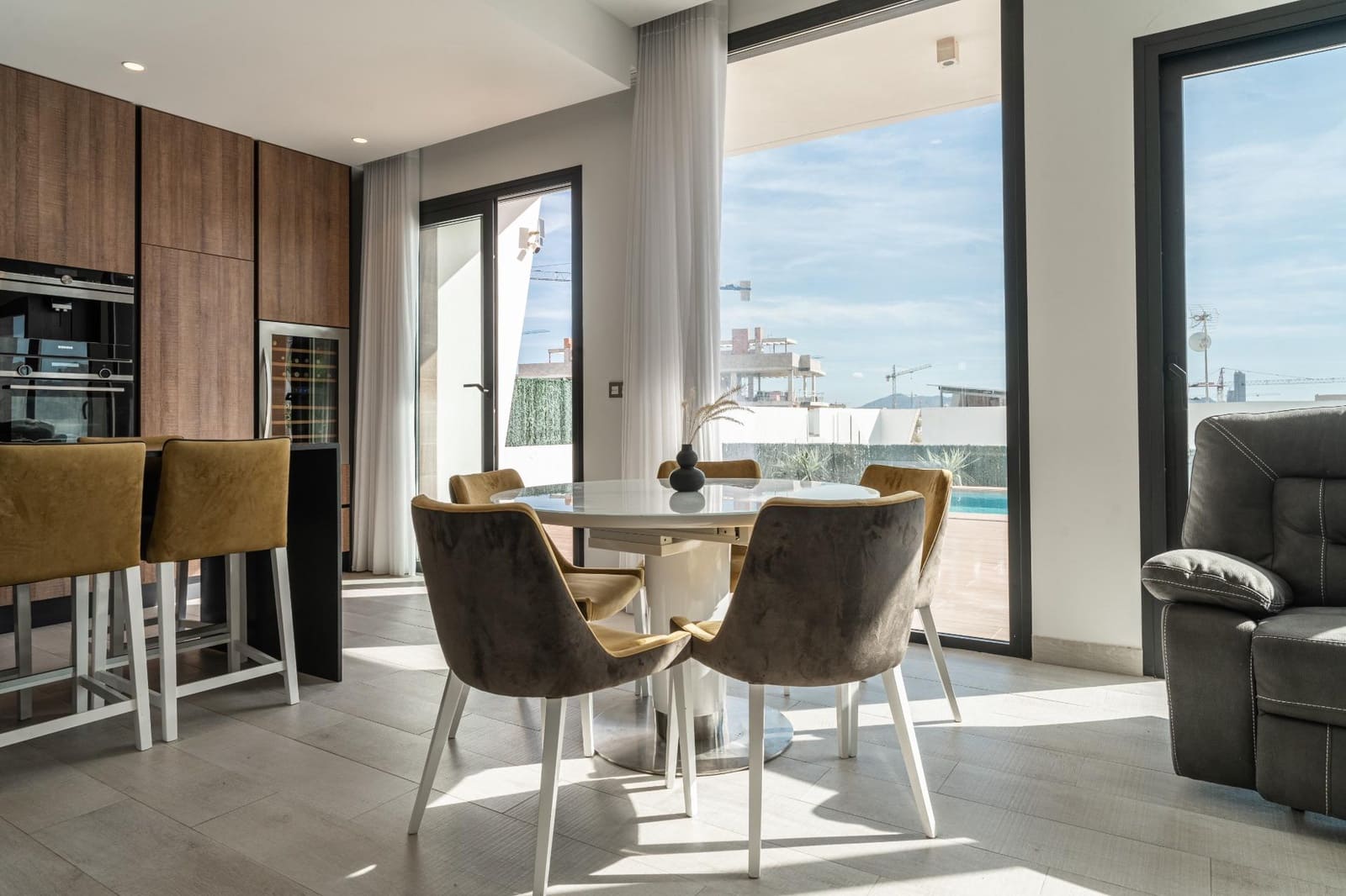 4 soveværelse Villa til salg i Finestrat med swimmingpool garage - € 980.000 (Ref: 9360598)