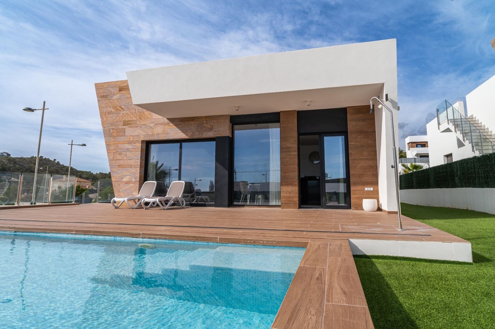 4 soveværelse Villa til salg i Finestrat med swimmingpool garage - € 980.000 (Ref: 9360598)