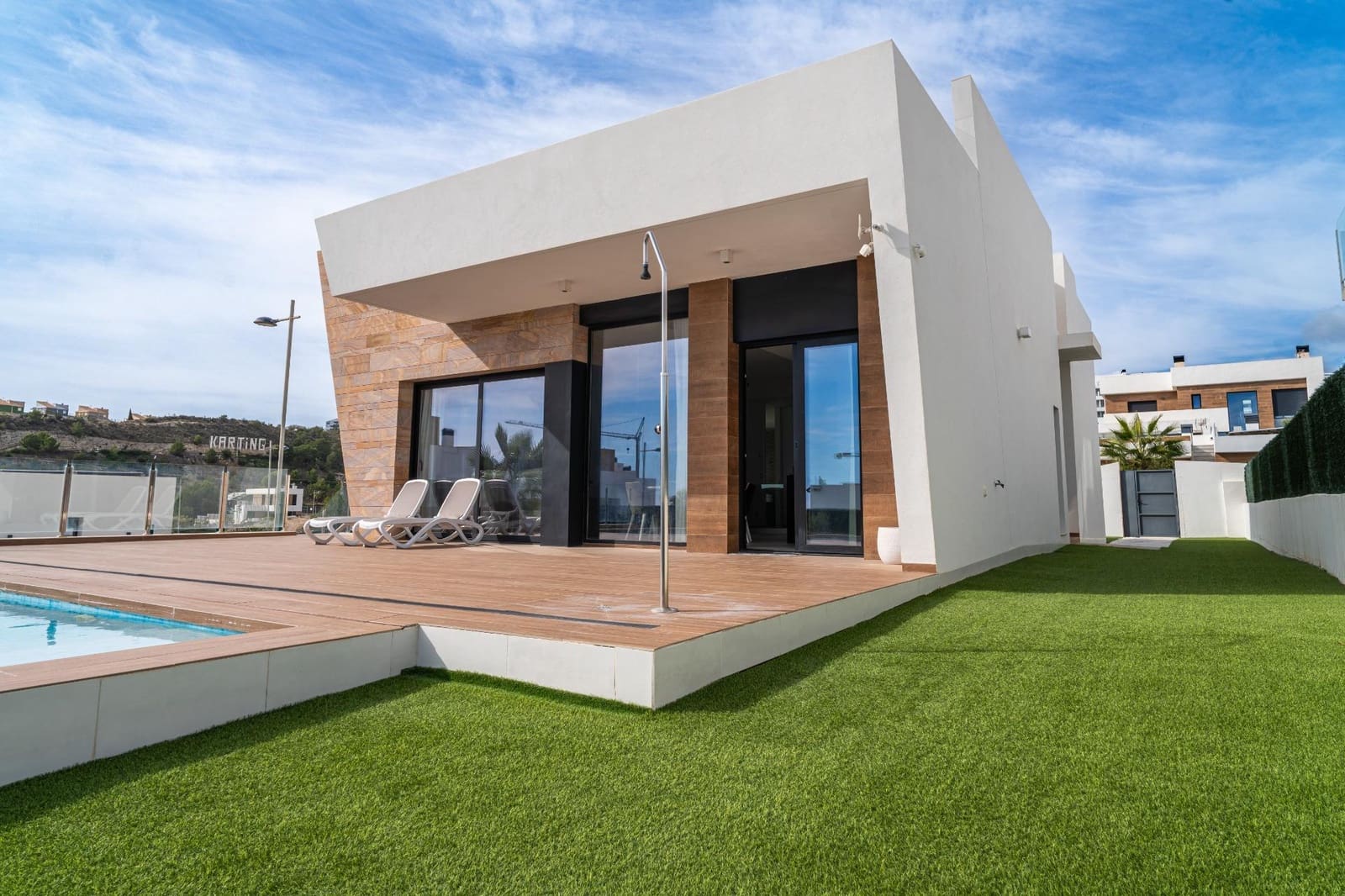 4 soveværelse Villa til salg i Finestrat med swimmingpool garage - € 980.000 (Ref: 9360598)