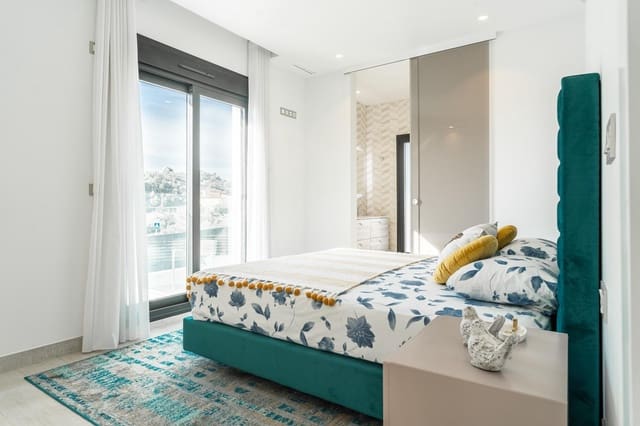 Chalet de 4 habitaciones en Finestrat en venta con piscina garaje - 890.000 € (Ref: 9360598)