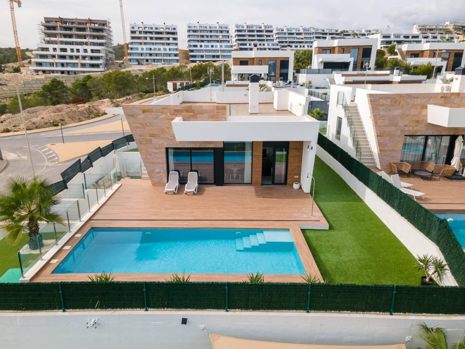 4 quarto Moradia para venda em Finestrat com piscina garagem - 890 000 € (Ref: 9360598)