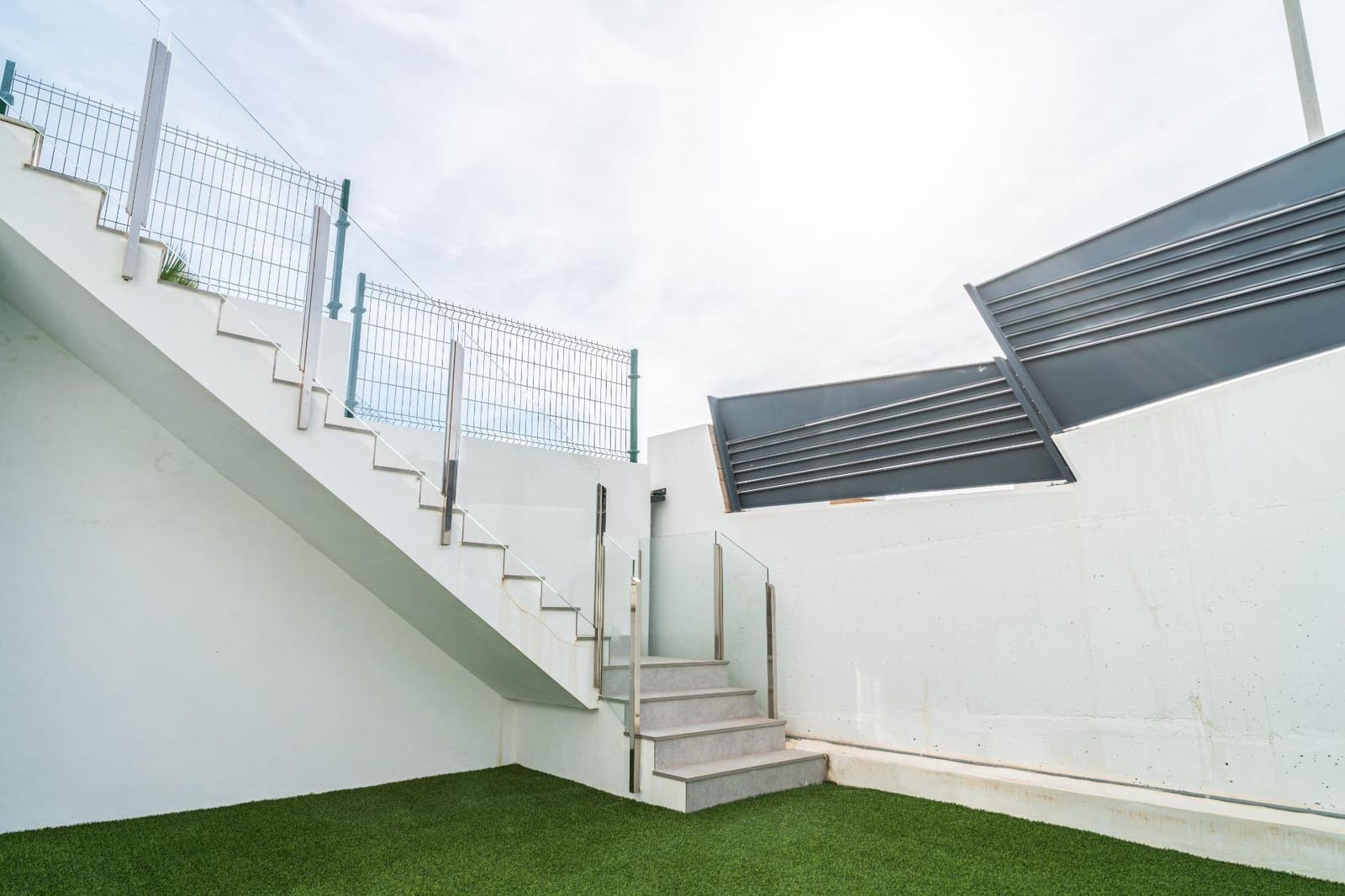 4 quarto Moradia para venda em Finestrat com piscina garagem - 890 000 € (Ref: 9360598)