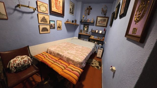 Commercial for sale in Alcoy / Alcoi - € 69,000 (Ref: 9360602)