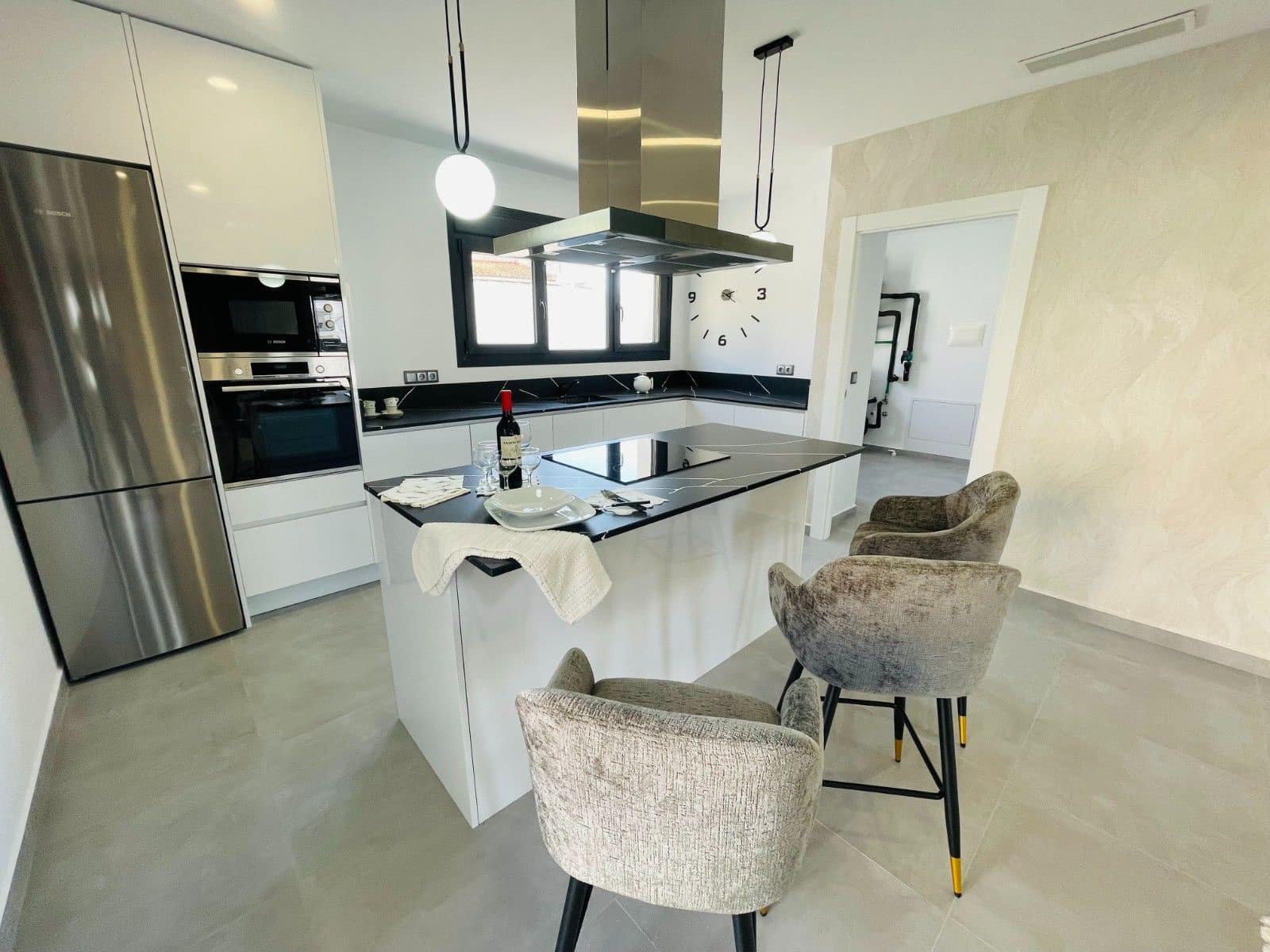 5 soverom Villa til salgs i Torrevieja med svømmebasseng garasje - € 1 200 000 (Ref: 9360668)