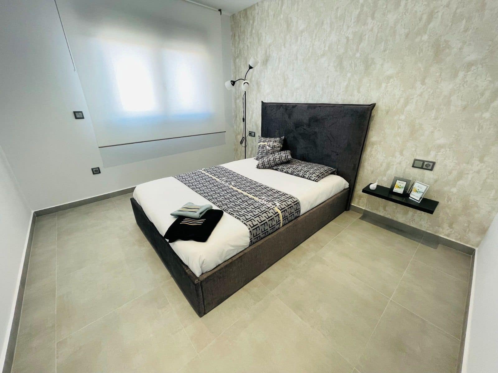 5 soverom Villa til salgs i Torrevieja med svømmebasseng garasje - € 1 200 000 (Ref: 9360668)