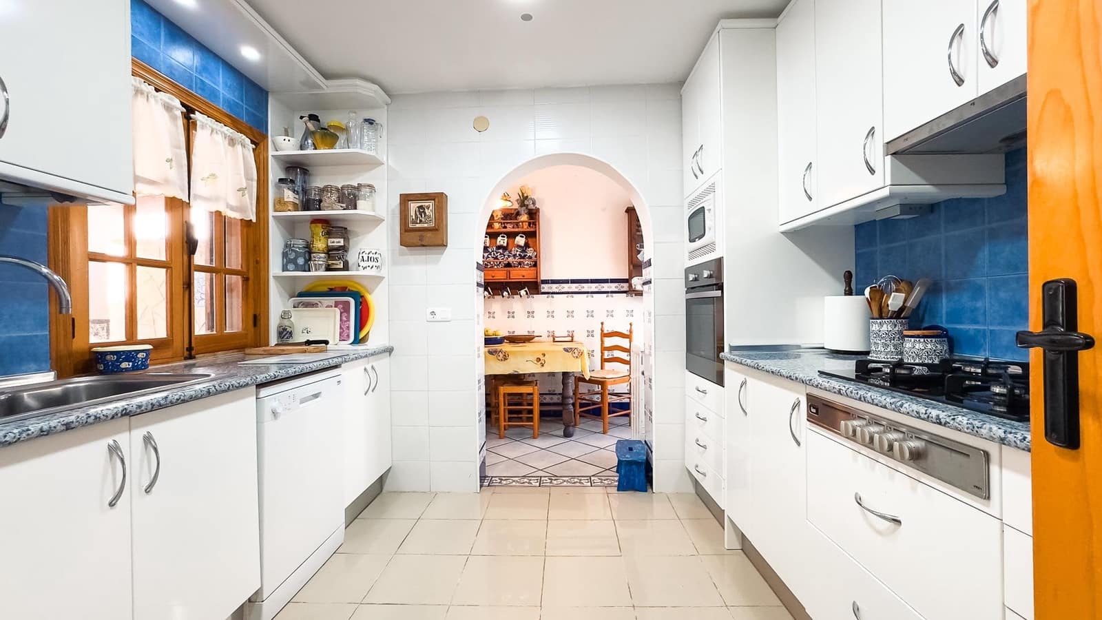 4 Zimmer Villa zu verkaufen in La Nucia mit Garage - 359.900 € (Ref: 9360672)