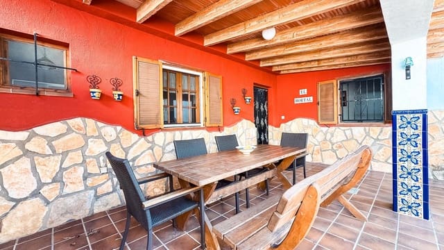 4 Zimmer Villa zu verkaufen in La Nucia mit Garage - 359.900 € (Ref: 9360672)