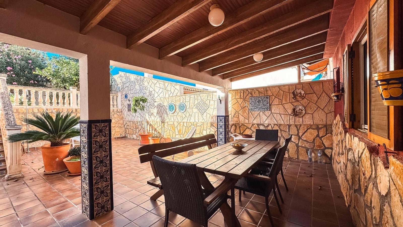 4 Zimmer Villa zu verkaufen in La Nucia mit Garage - 359.900 € (Ref: 9360672)