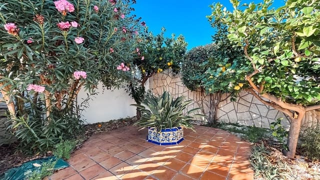 4 Zimmer Villa zu verkaufen in La Nucia mit Garage - 359.900 € (Ref: 9360672)