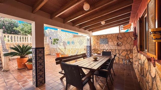 4 Zimmer Villa zu verkaufen in La Nucia mit Garage - 359.900 € (Ref: 9360672)