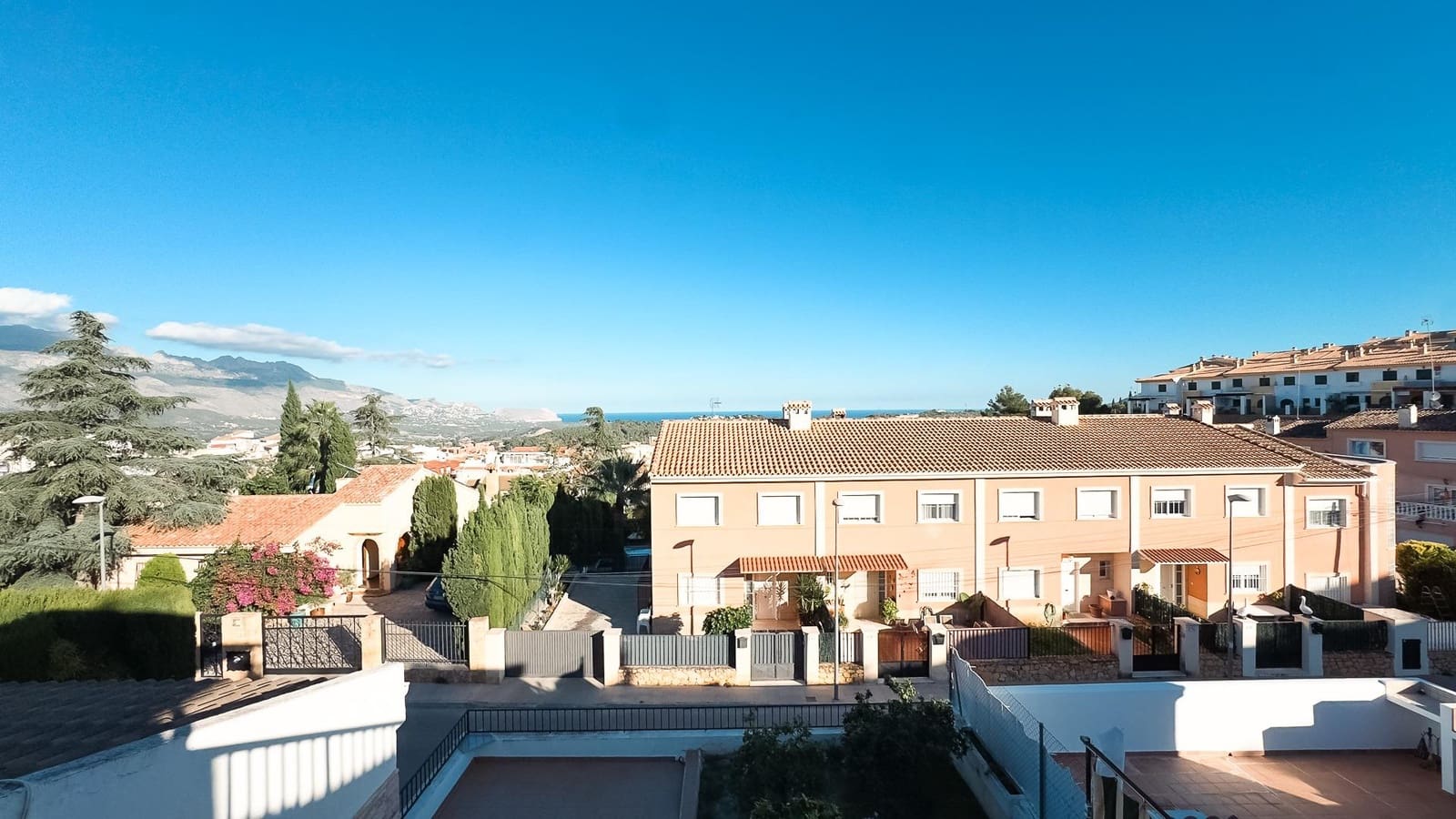 4 Zimmer Villa zu verkaufen in La Nucia mit Garage - 359.900 € (Ref: 9360672)