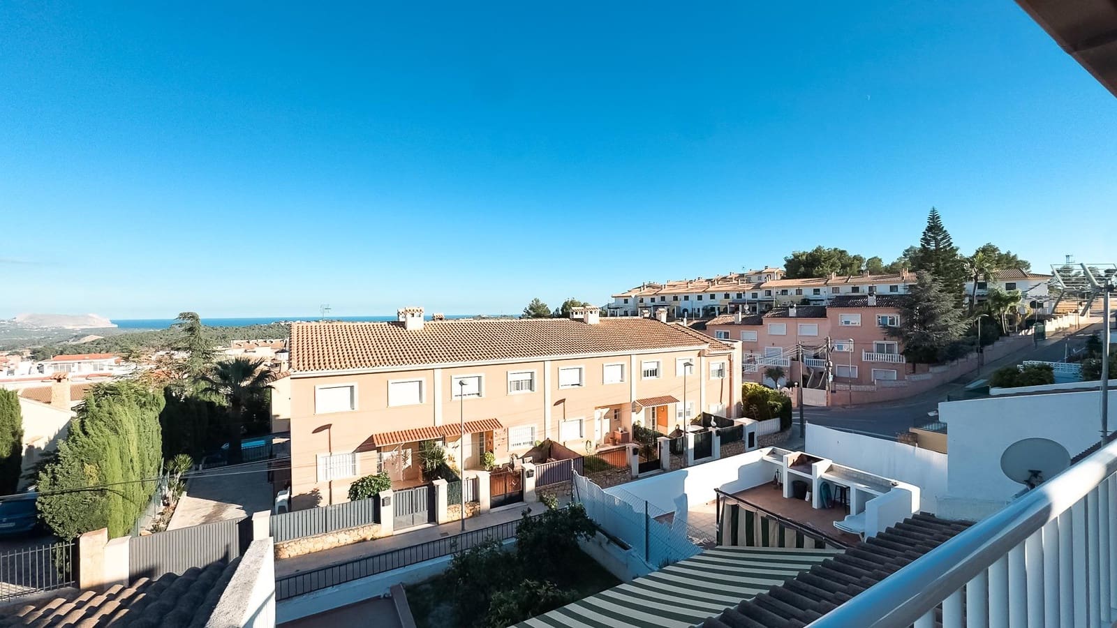 4 Zimmer Villa zu verkaufen in La Nucia mit Garage - 359.900 € (Ref: 9360672)