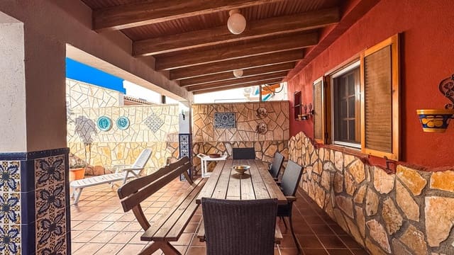 4 Zimmer Villa zu verkaufen in La Nucia mit Garage - 359.900 € (Ref: 9360672)