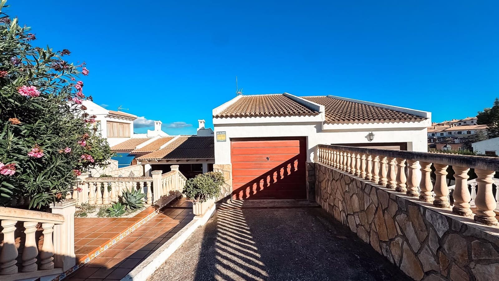 4 Zimmer Villa zu verkaufen in La Nucia mit Garage - 359.900 € (Ref: 9360672)