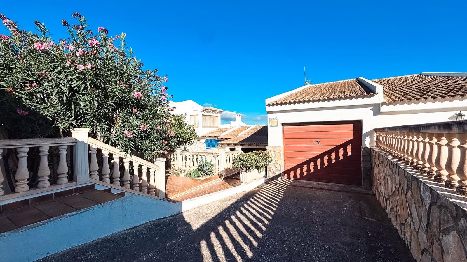 4 Zimmer Villa zu verkaufen in La Nucia mit Garage - 359.900 € (Ref: 9360672)