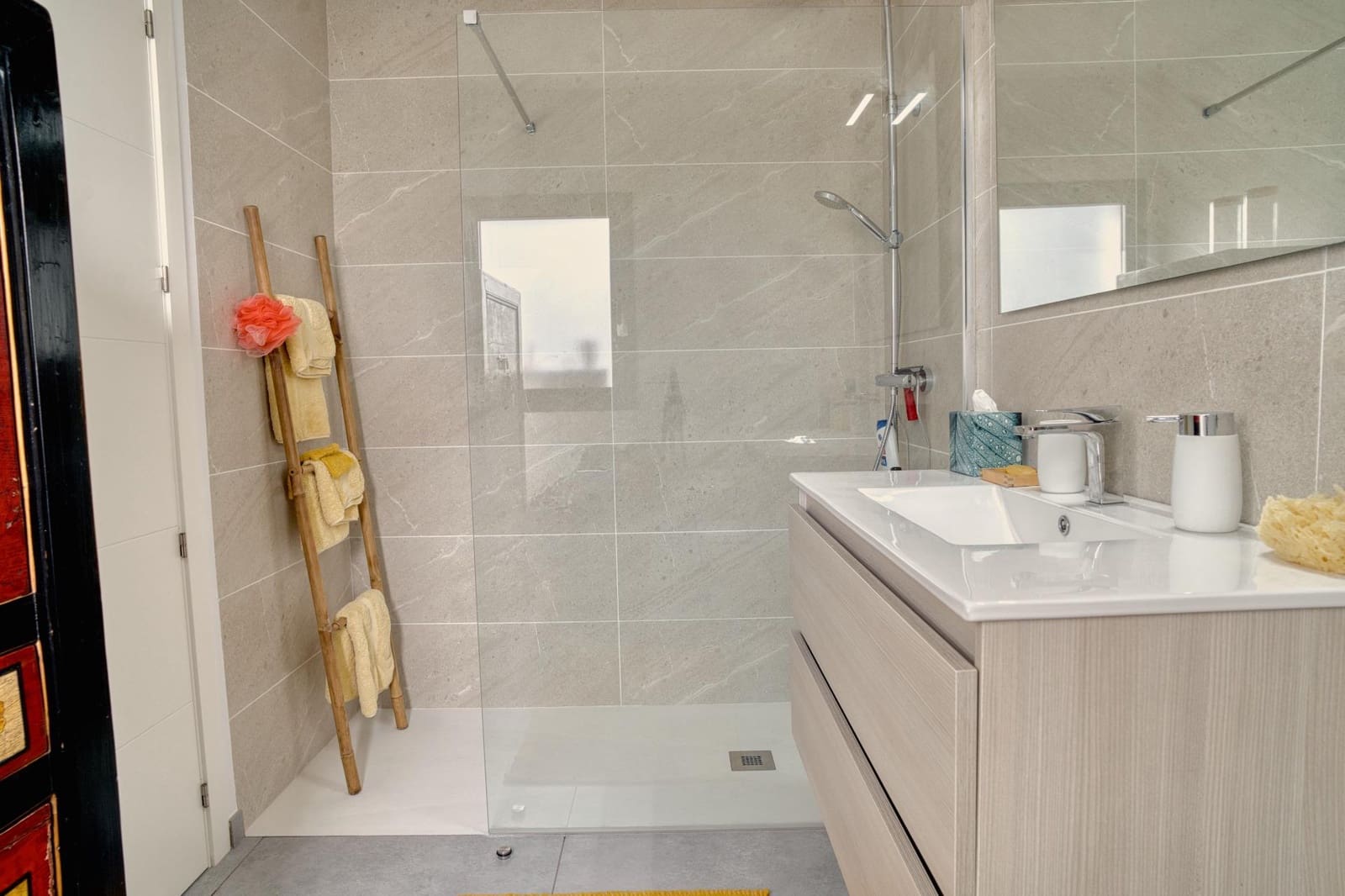 4 sypialnia Willa na sprzedaż w Benissa z basenem garażem - 1 200 000 € (Ref: 9362579)