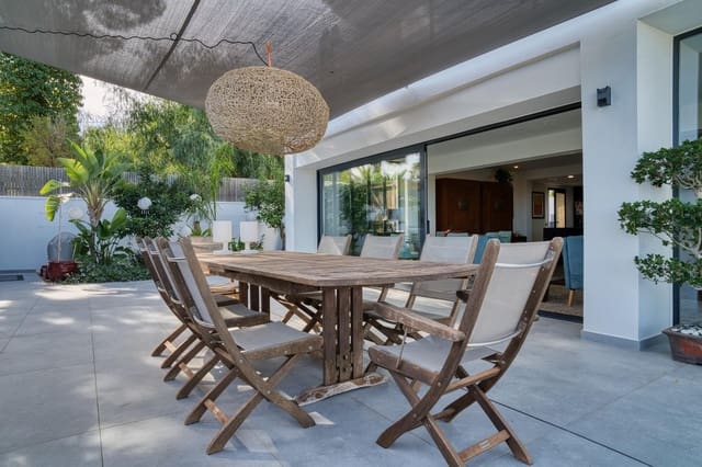 4 soverom Villa til salgs i Benissa med svømmebasseng garasje - € 1 200 000 (Ref: 9362579)