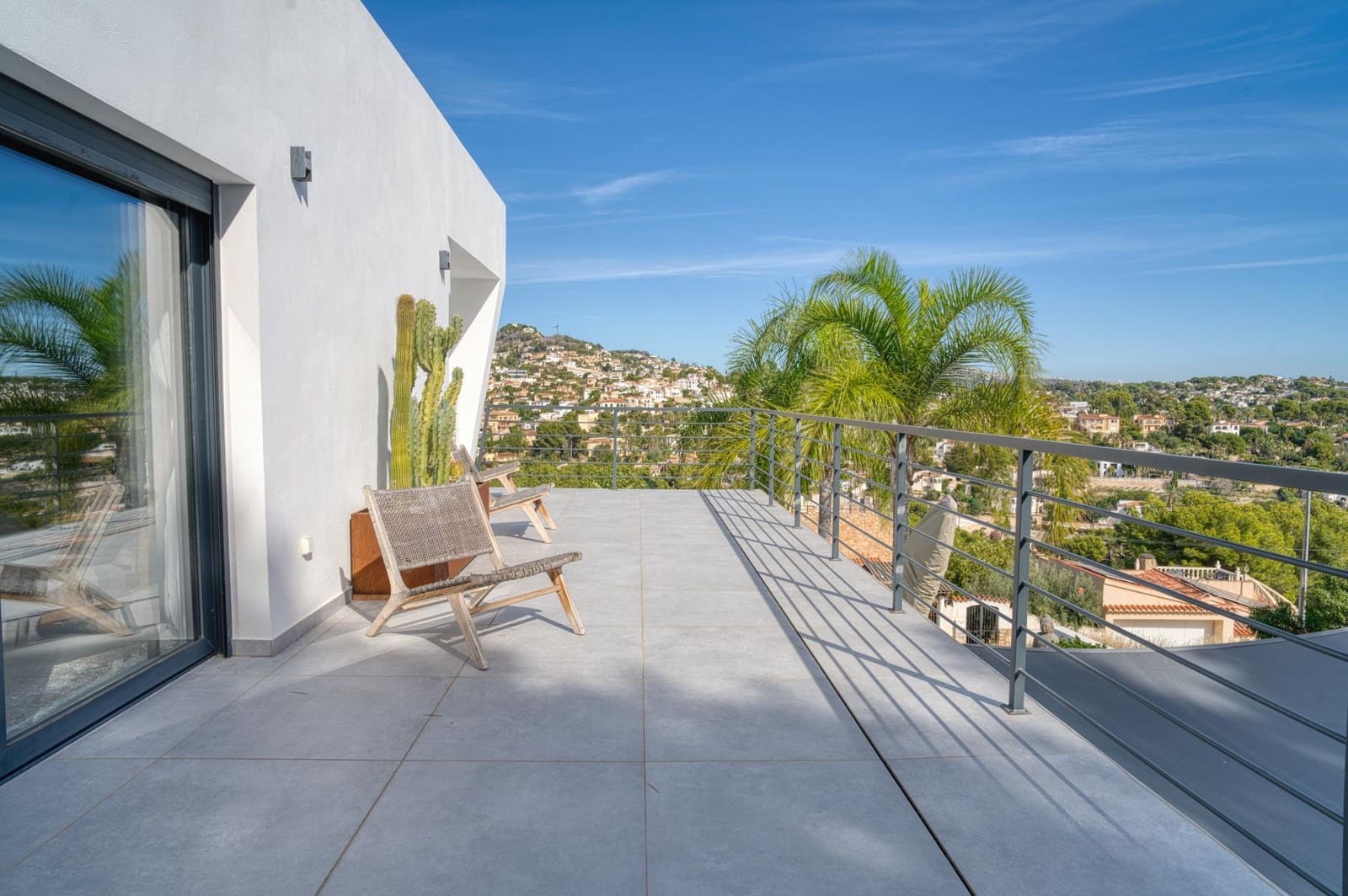 4 sypialnia Willa na sprzedaż w Benissa z basenem garażem - 1 200 000 € (Ref: 9362579)