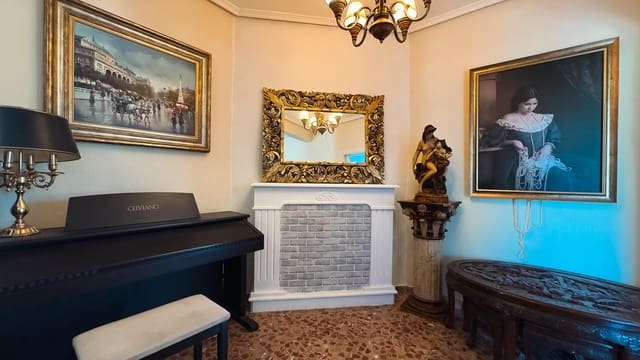 4 bedroom Villa for sale in San Vicente / Sant Vicent del Raspeig - € 425,000 (Ref: 9362580)