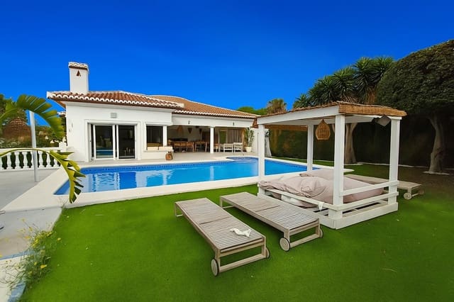 3 bedroom Villa for rent in Javea / Xàbia with pool garage - € 3,200 (Ref: 9367442)