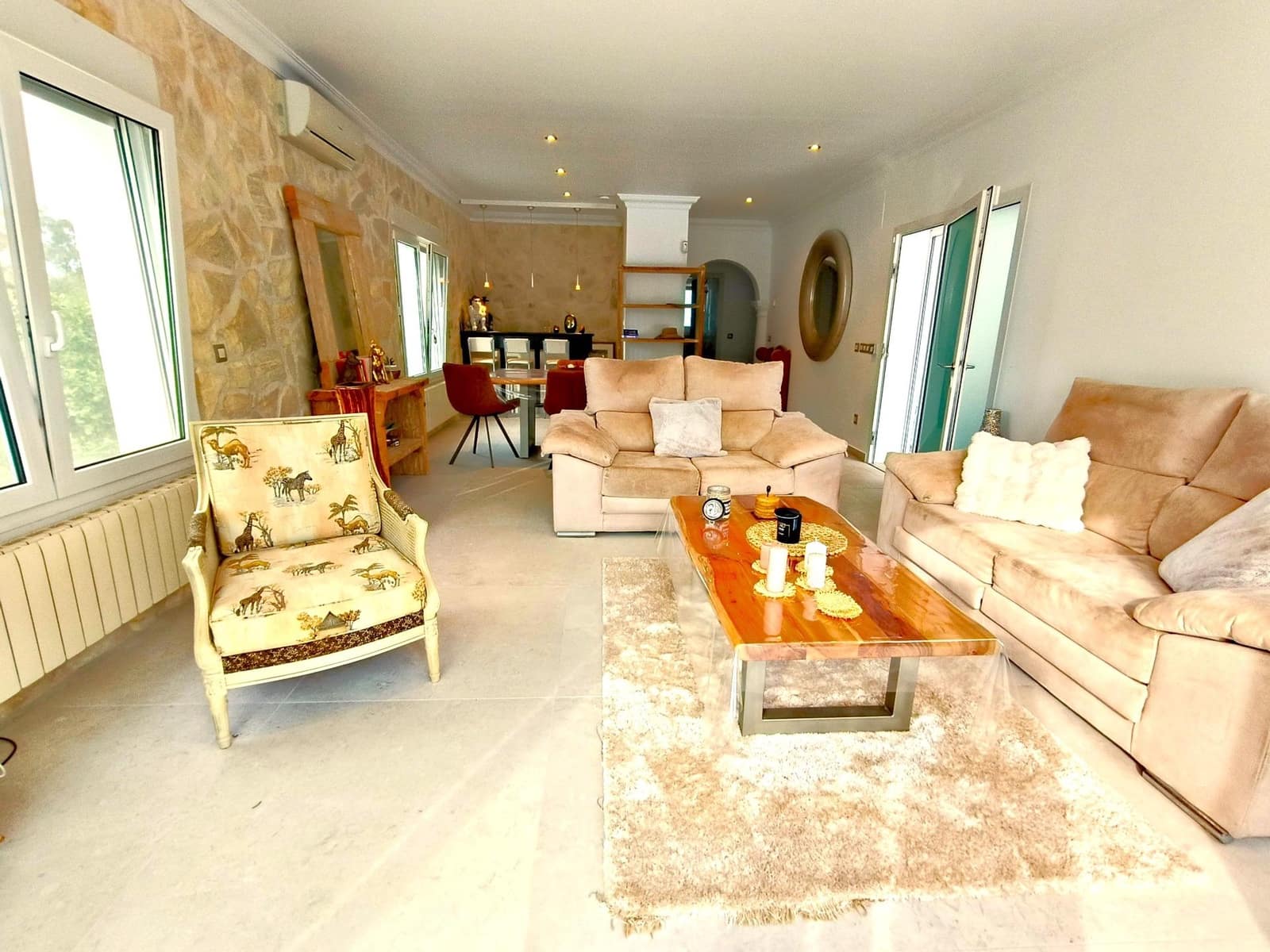 3 bedroom Villa for rent in Javea / Xabia with pool garage - € 3,200 (Ref: 9367442)