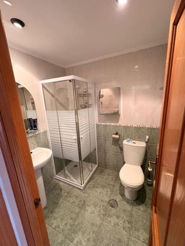 Apartamento de 3 habitaciones en Alicante / Alacant ciudad en alquiler con piscina garaje - 1.200 € (Ref: 9375275)