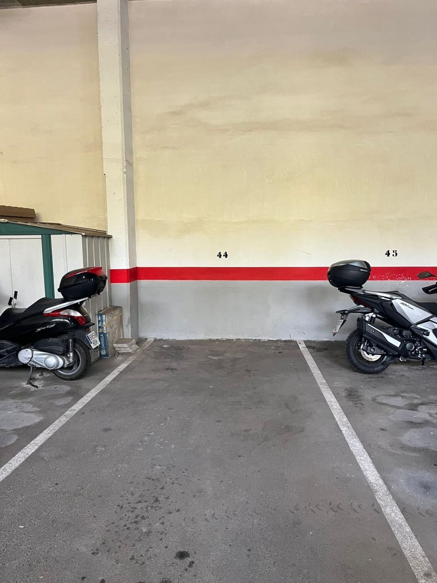 Apartamento de 3 habitaciones en Alicante / Alacant ciudad en alquiler con piscina garaje - 1.200 € (Ref: 9375275)