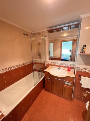 3 sypialnia Apartament do wynajęcia w Miasto Alicante / Alacant z basenem garażem - 1 200 € (Ref: 9375275)