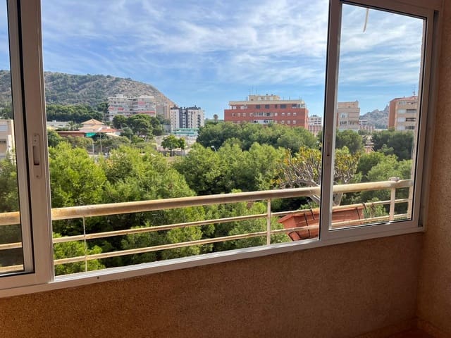 3 sypialnia Apartament do wynajęcia w Miasto Alicante / Alacant z basenem garażem - 1 200 € (Ref: 9375275)