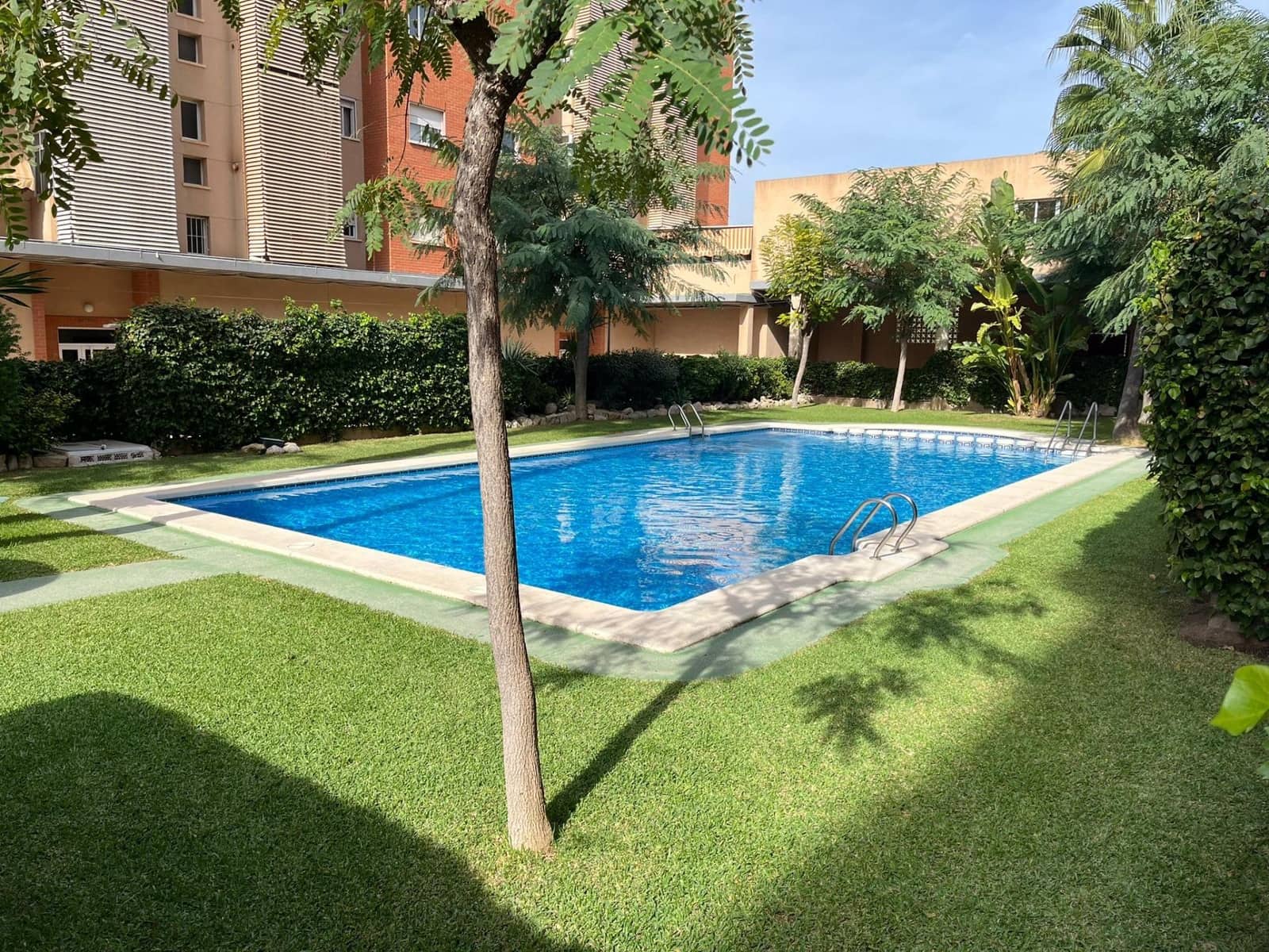 3 bedroom Apartment for rent in Alicante / Alacant city with pool garage - € 1,200 (Ref: 9375275)