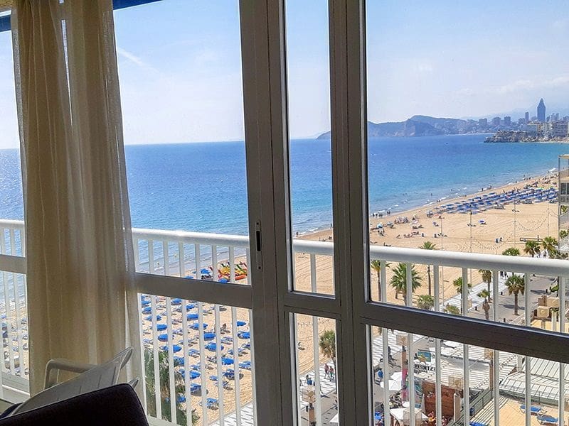 3 makuuhuone Asunto vuokrattavana paikassa Benidorm mukana 
autotalli - 1 199 € (Ref: 9385538)