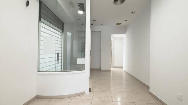 Commercial for sale in El Puerto, Dénia - € 275,000 (Ref: 9385539)