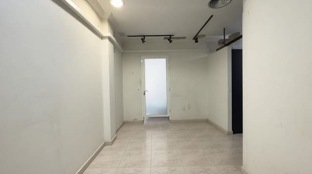 Commercial for sale in El Puerto, Dénia - € 275,000 (Ref: 9385539)