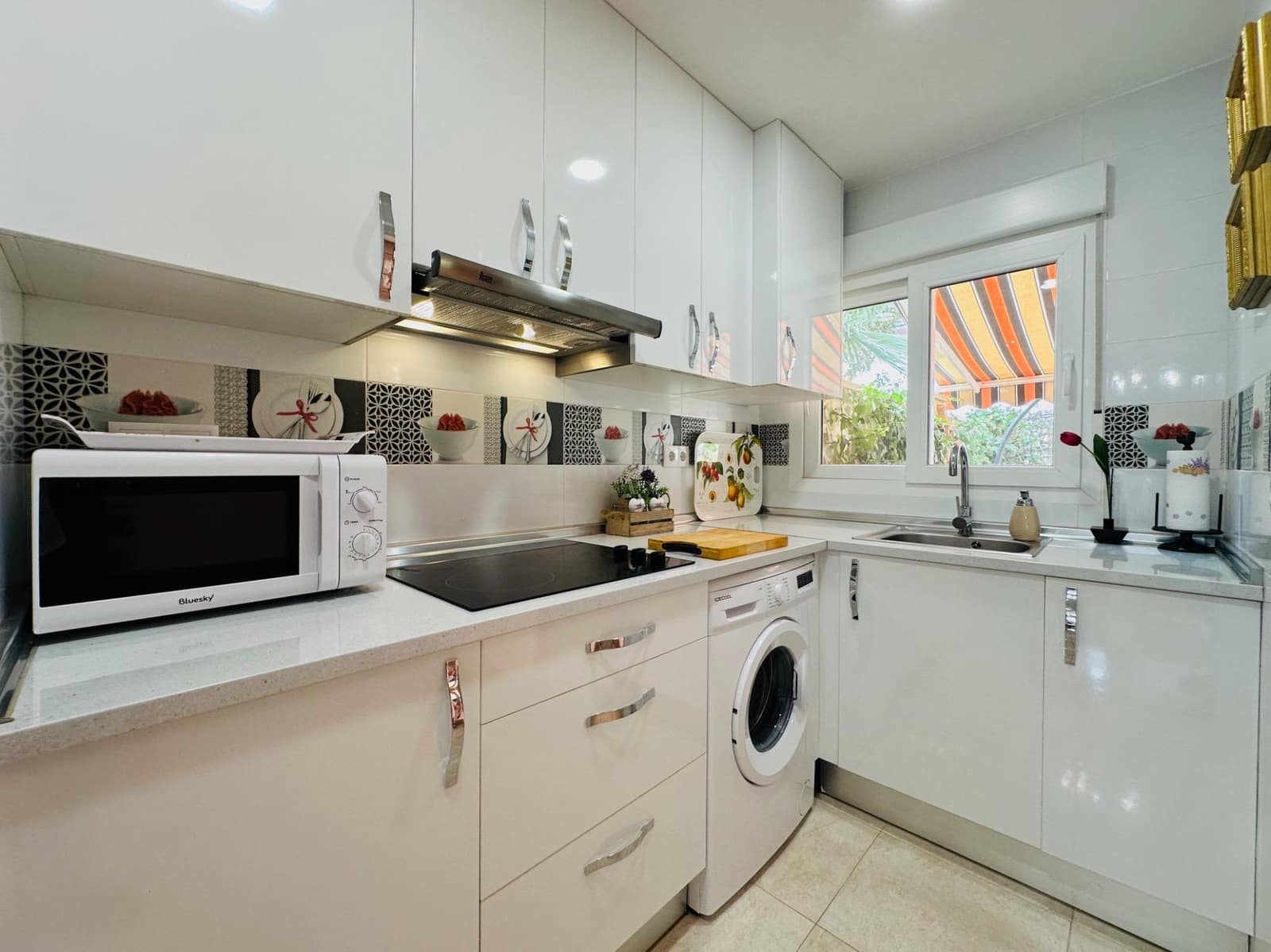 2 sypialnia Apartament do wynajęcia w Benidorm z basenem - 950 € (Ref: 9395942)