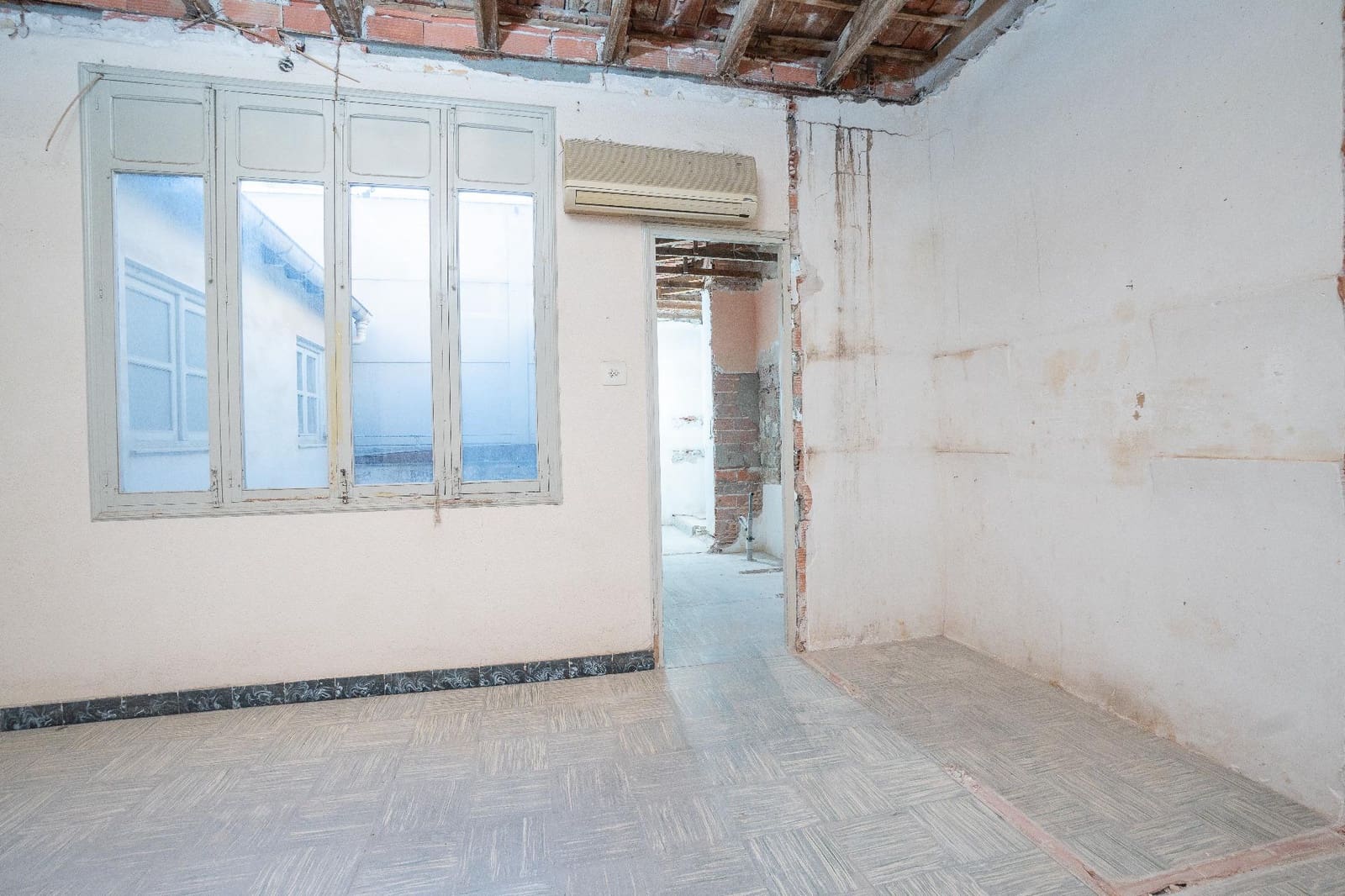 Apartment for sale in Novelda - € 70,000 (Ref: 9398703)