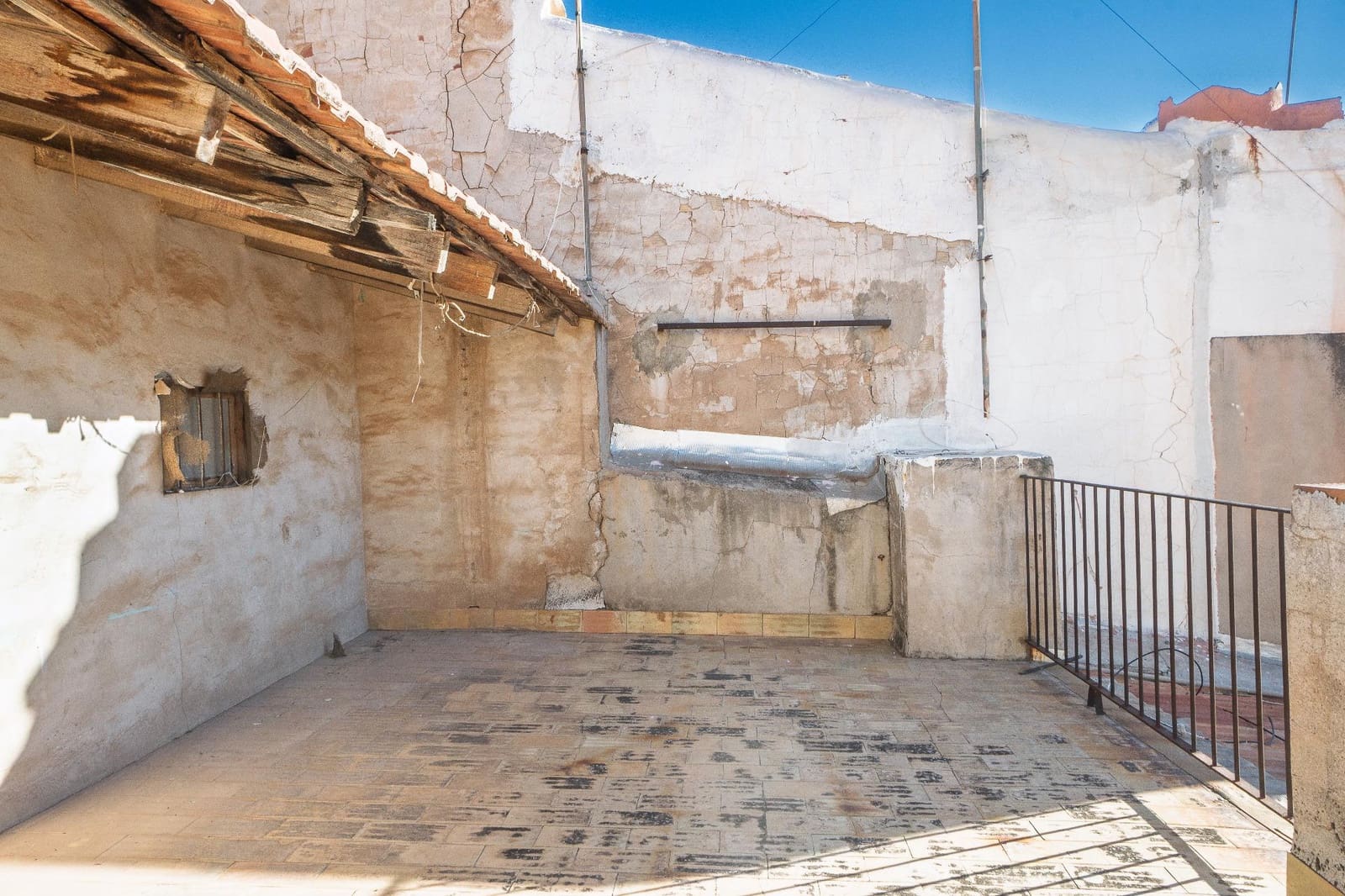 Apartment for sale in Novelda - € 70,000 (Ref: 9398703)