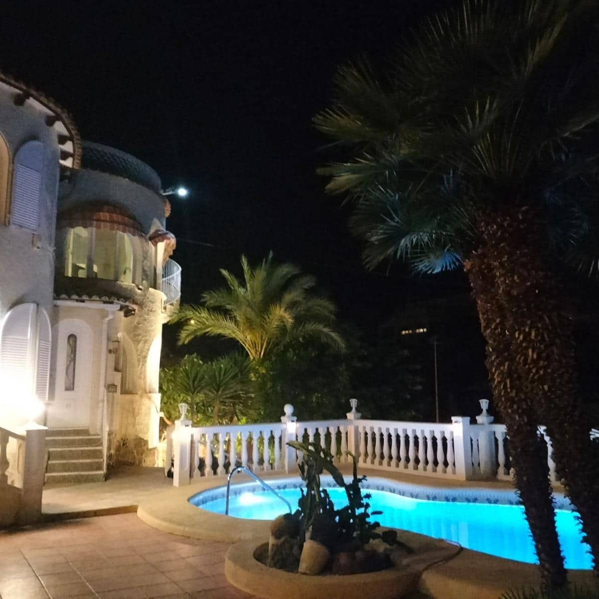 5 makuuhuone Huvila myytävänä paikassa Calpe / Calp mukana uima-altaan 
autotalli - 1 375 000 € (Ref: 9400872)