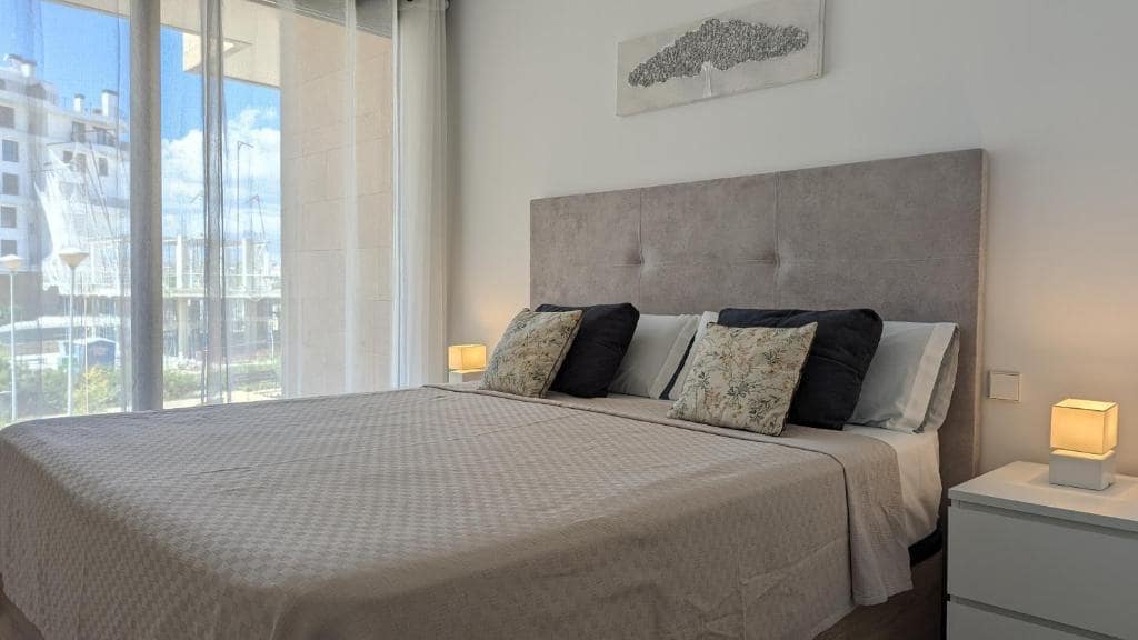 2 bedroom Apartment for rent in La Villajoyosa / Vila Joiosa with pool - € 1,820 (Ref: 9400873)