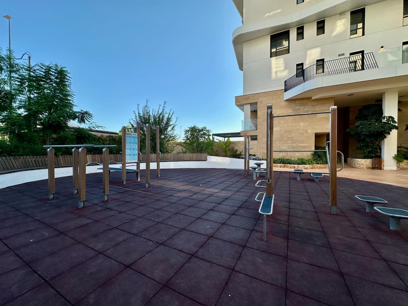 2 bedroom Apartment for rent in La Villajoyosa / Vila Joiosa with pool - € 1,820 (Ref: 9400873)